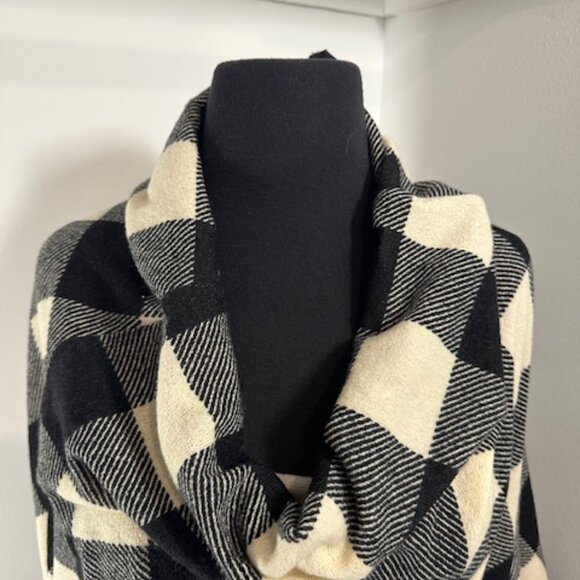 MTS Black and Cream Plaid Cowl Neck Top   8600  NWT Boutique - Picture 4 of 12
